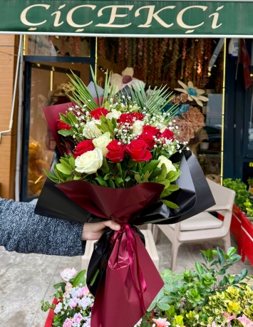 Aşk Beklemez: İstanbul İçin Hızlı Çiçek Teslimatı