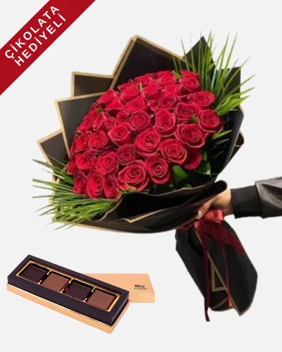 Aşkın İhtişamlı İfadesi: 50 Kırmızı Gül Buketi